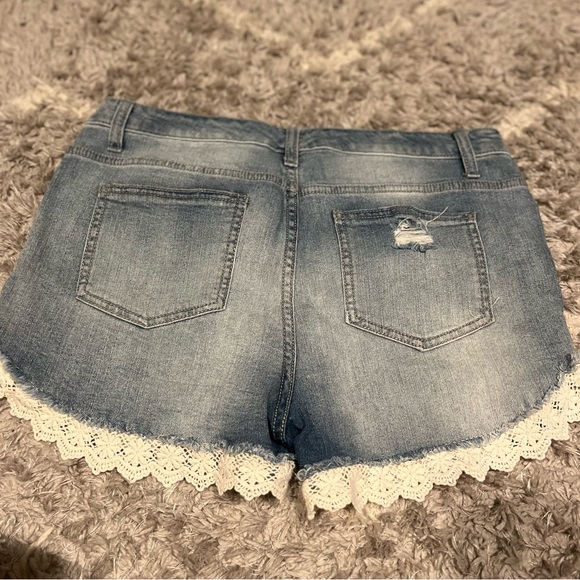 Women's/Teens Mossimo Denim Shorts - EXCELLENT Condition- Size 12/31 - Picture 8 of 11
